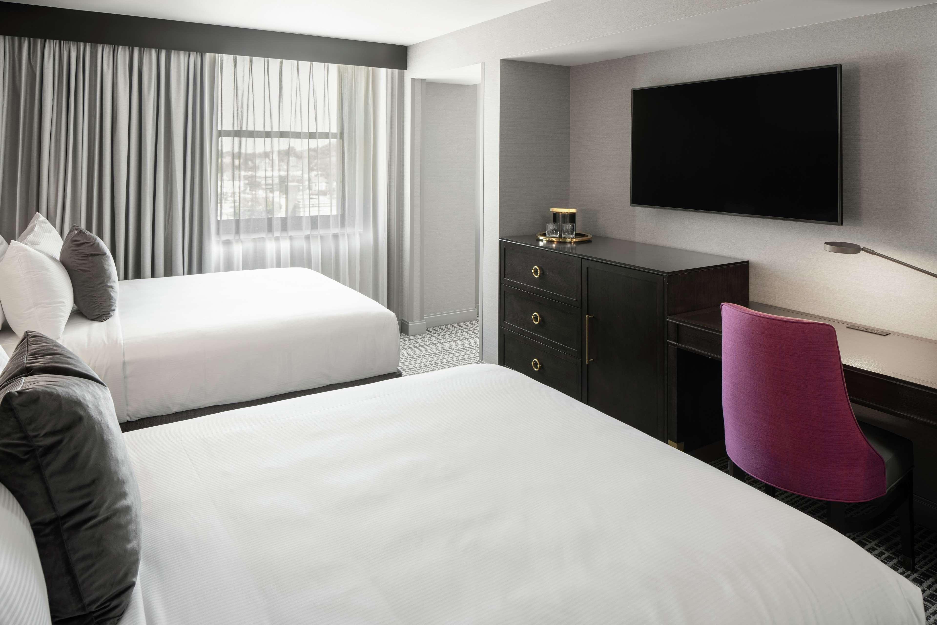 The Axis Moline Hotel, Tapestry Collection By Hilton Екстер'єр фото