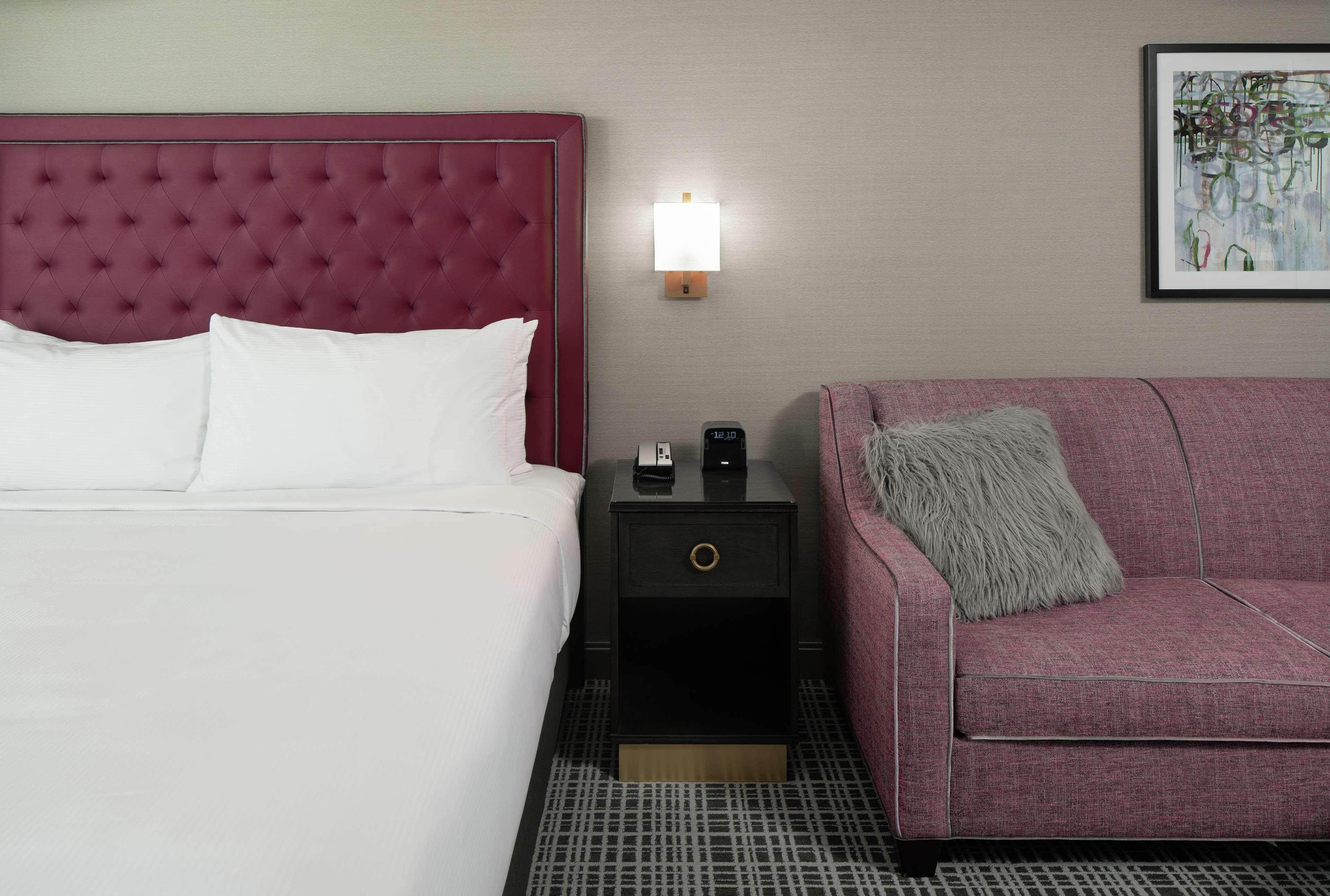The Axis Moline Hotel, Tapestry Collection By Hilton Екстер'єр фото