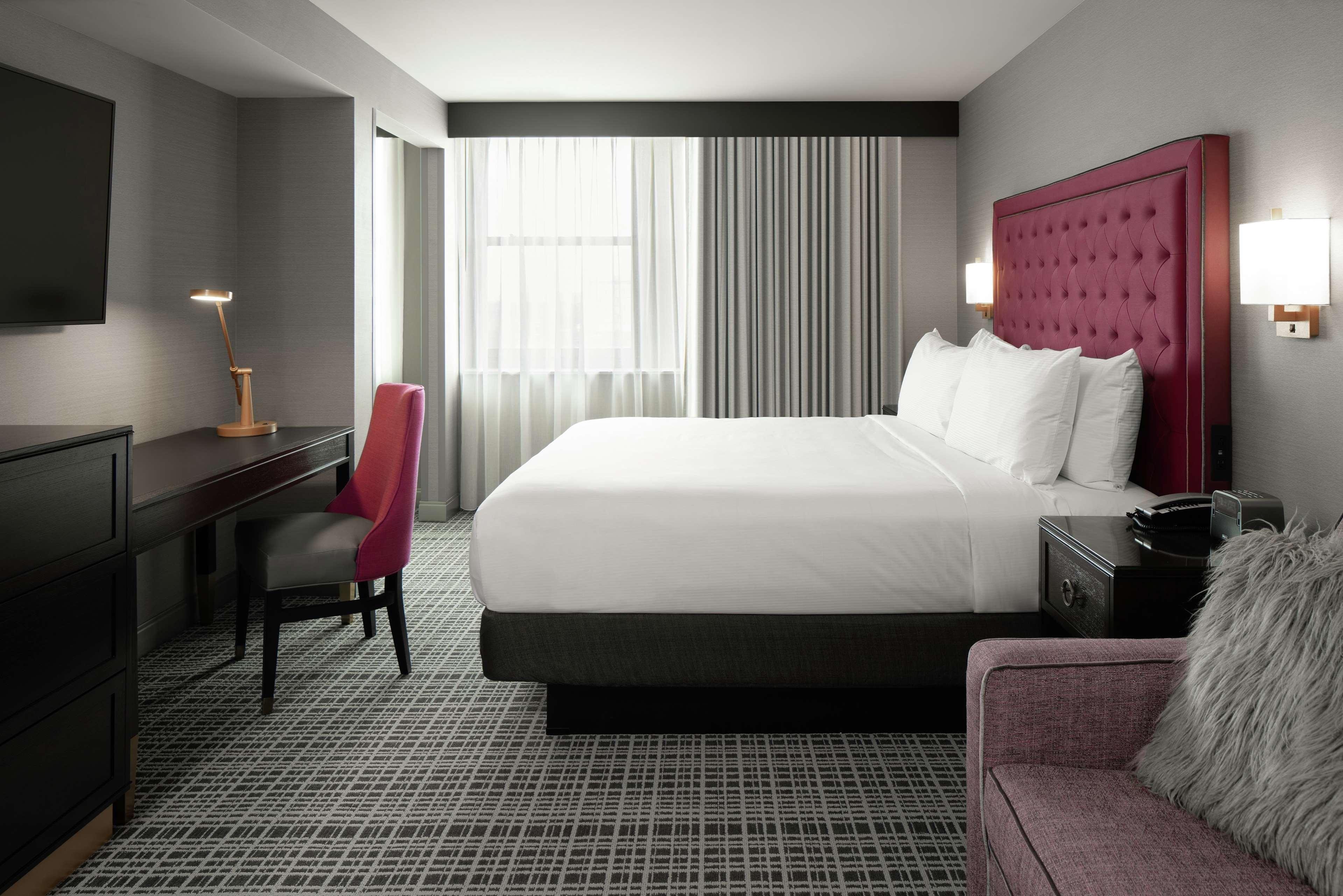 The Axis Moline Hotel, Tapestry Collection By Hilton Екстер'єр фото
