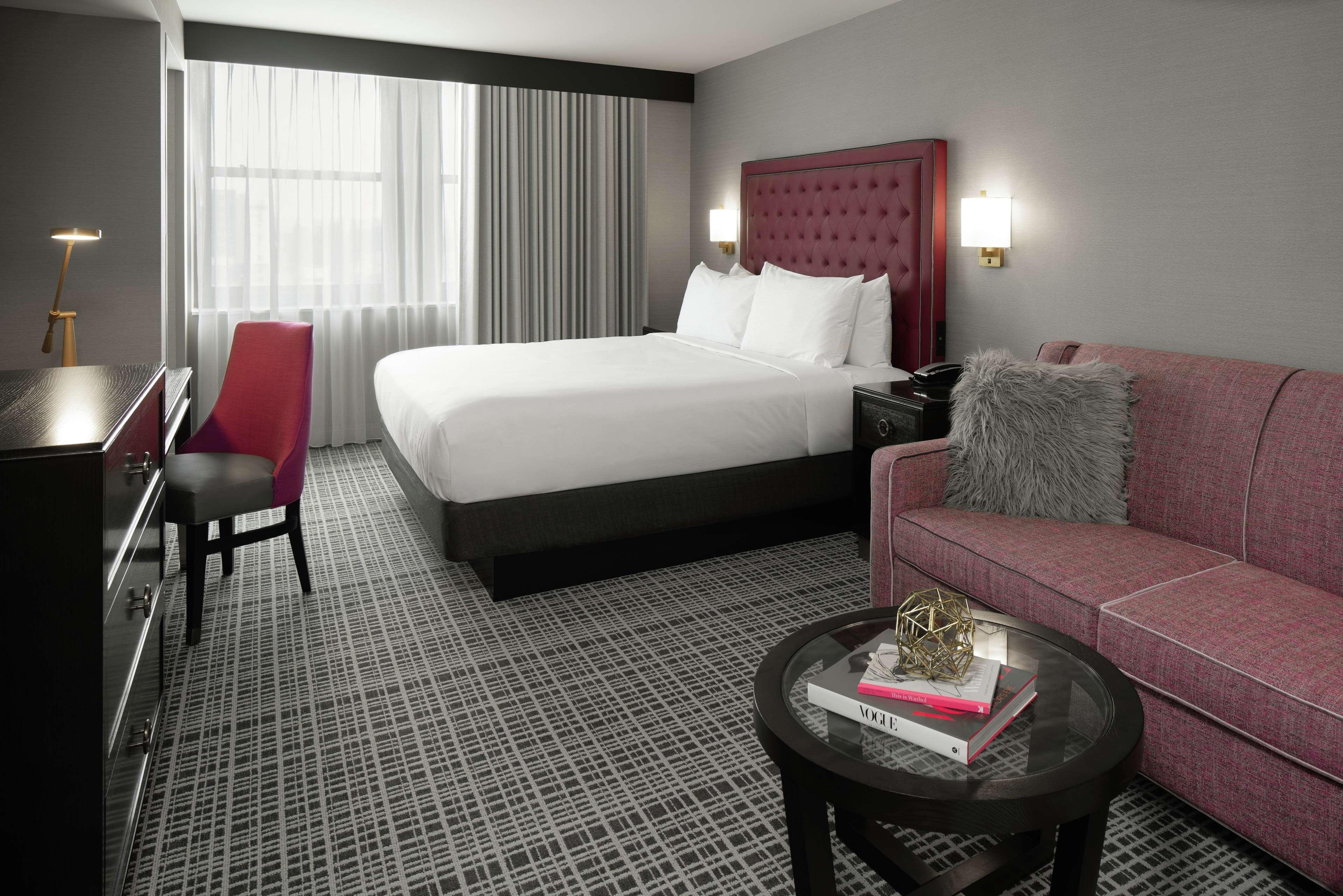 The Axis Moline Hotel, Tapestry Collection By Hilton Екстер'єр фото