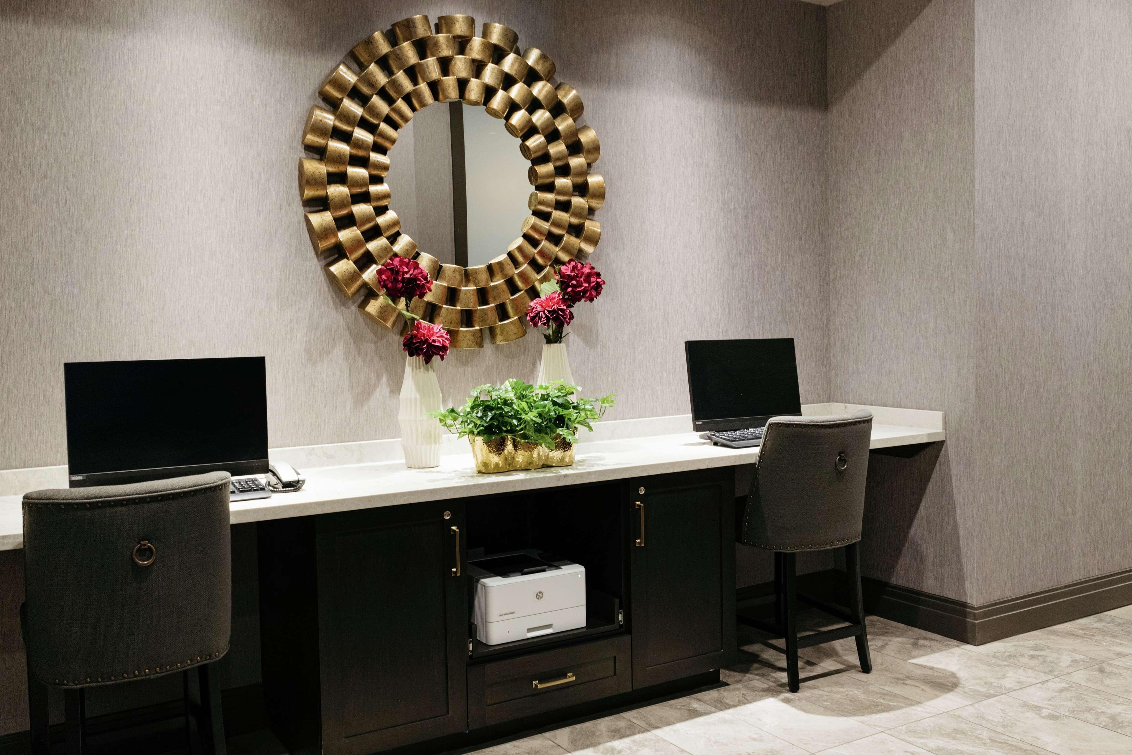 The Axis Moline Hotel, Tapestry Collection By Hilton Екстер'єр фото