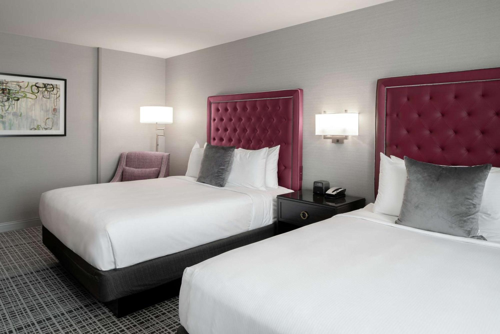 The Axis Moline Hotel, Tapestry Collection By Hilton Екстер'єр фото