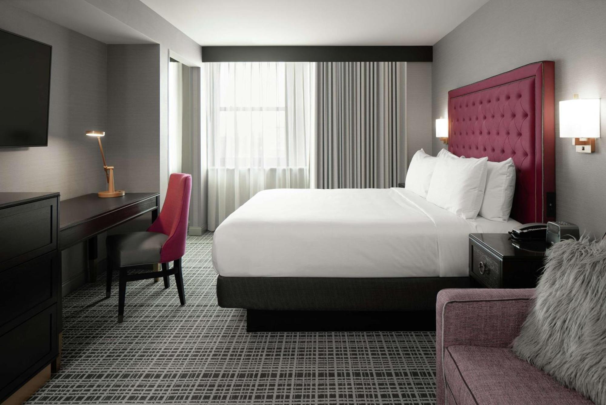 The Axis Moline Hotel, Tapestry Collection By Hilton Екстер'єр фото