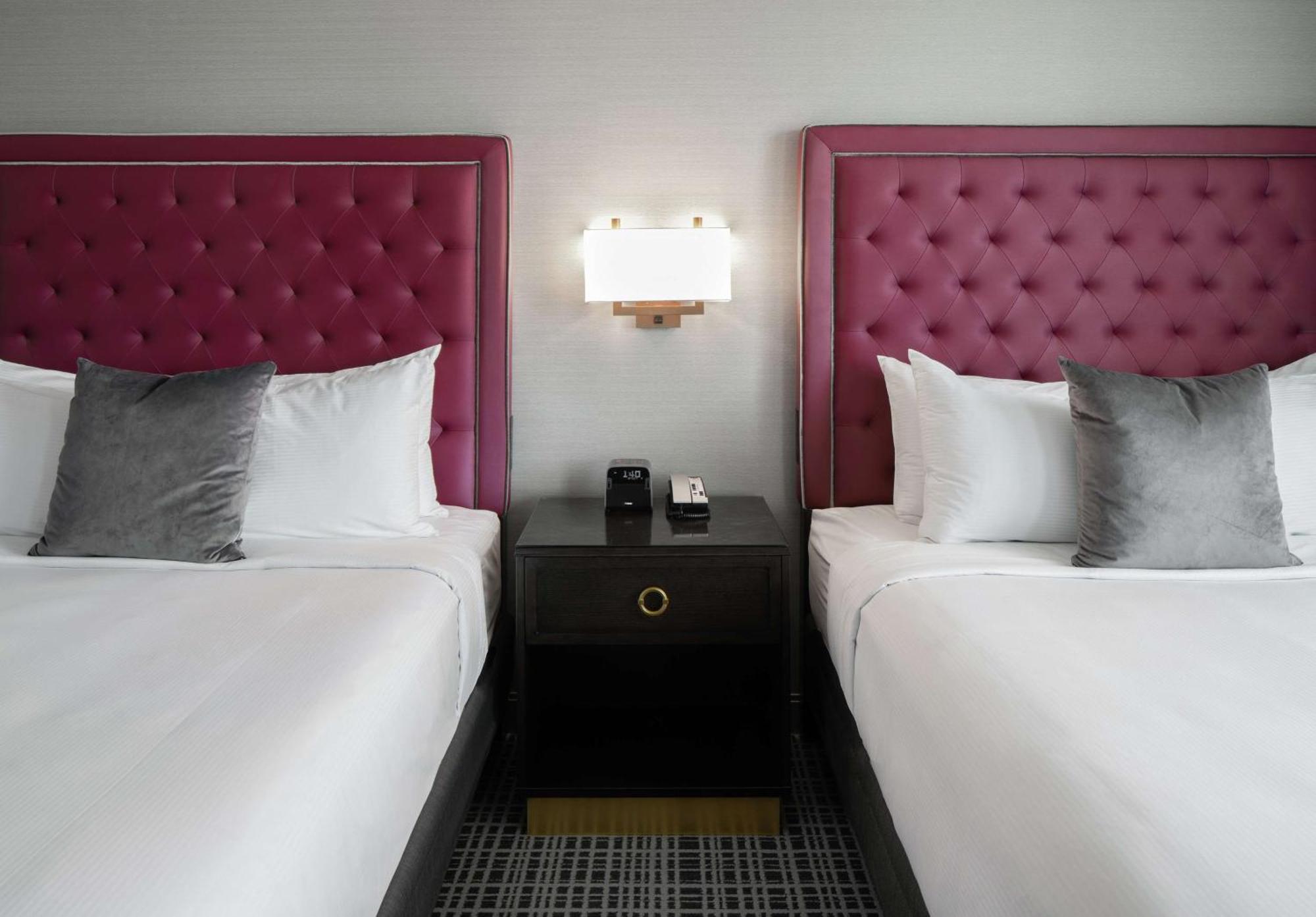 The Axis Moline Hotel, Tapestry Collection By Hilton Екстер'єр фото