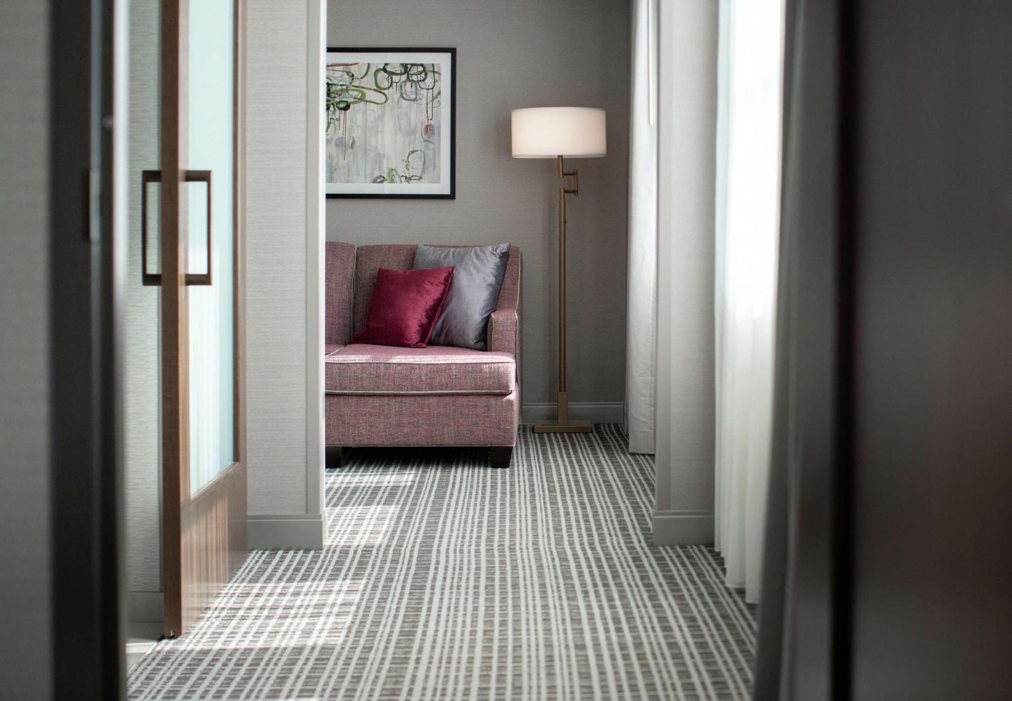The Axis Moline Hotel, Tapestry Collection By Hilton Екстер'єр фото